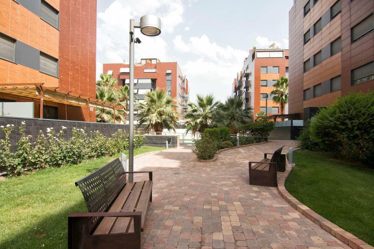 Apartamento Forum-Ciencias Con Piscina, Gym & Parking Granada Eksteriør billede