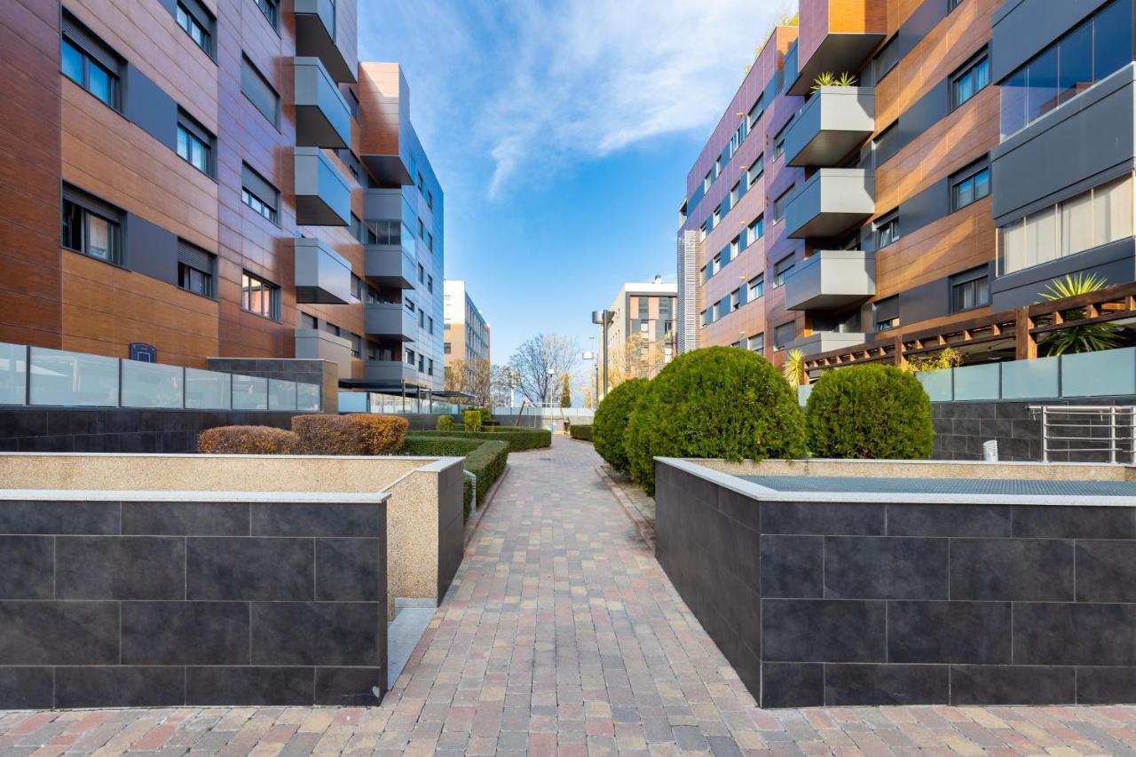 Apartamento Forum-Ciencias Con Piscina, Gym & Parking Granada Eksteriør billede